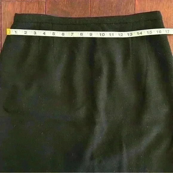 Vintage Women’s Gianni Sport Short Black Skirt 100% Wool Lined USA Size 16 - Picture 8 of 8